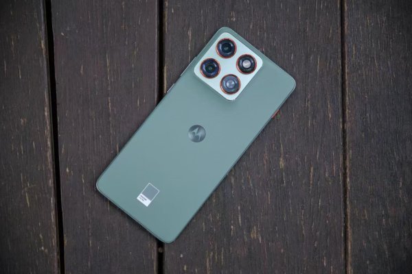 中博证券 联想moto X70 Air首发评测：极致轻薄，拍照与续航均超预期